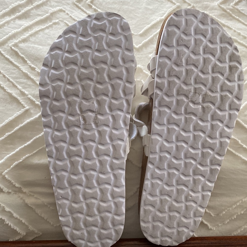 🌴Cushionaire sandals - Picture 5 of 5